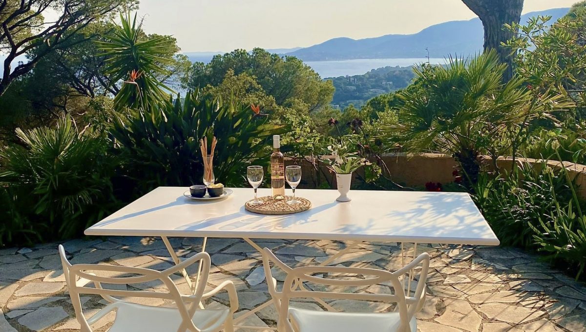 Mas de Gigaro Mas Romarin Blick